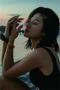 霎时绚丽