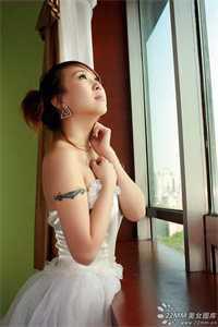 霍爷夫人她又